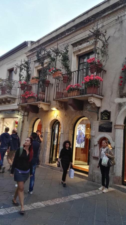 Casa Dany&Olga Lejlighed Giardini Naxos Eksteriør billede