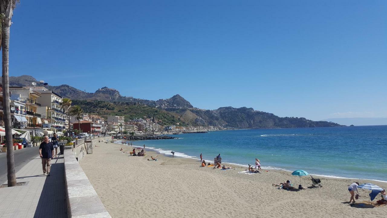 Casa Dany&Olga Lejlighed Giardini Naxos Eksteriør billede