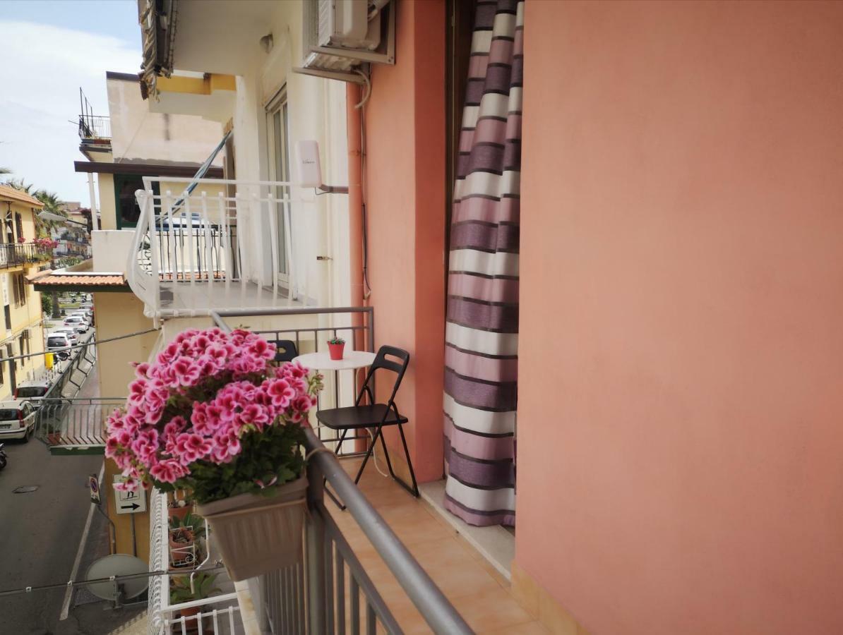 Casa Dany&Olga Lejlighed Giardini Naxos Eksteriør billede